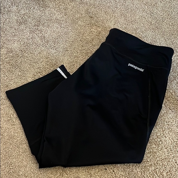 Patagonia Pants - Patagonia Women's Cropped Black Leggings size L
